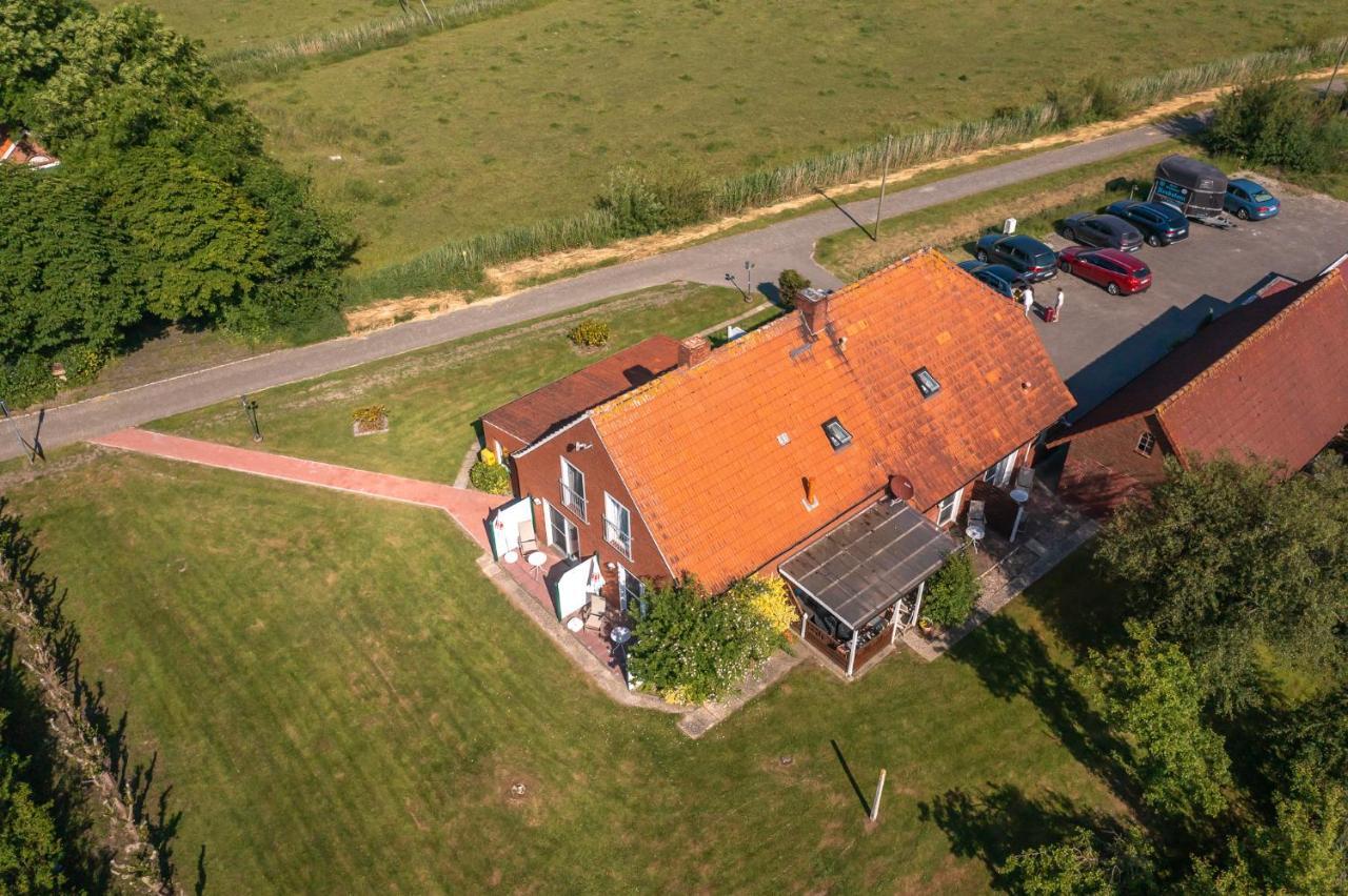 Hotel Nordstern Neuharlingersiel Exterior photo